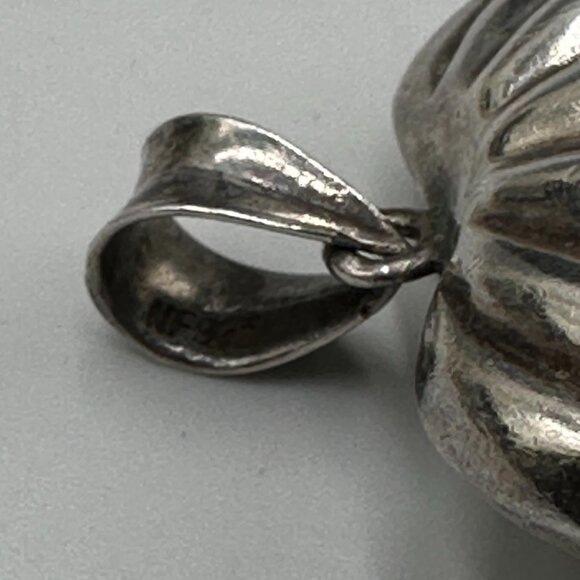 Sterling Silver Puffy Heart Pendant Ribbed Chunky Statement Signed NF 7 Grams - Picture 9 of 16